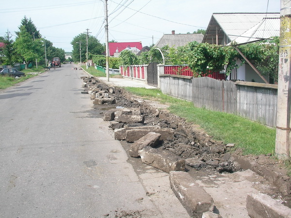 1 montat borduri str. Tudor Vladimirescu 3.jpg